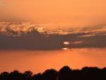 2022 07 18 21.20.44 DSC 3132 ondergaande zon bij de mookerplas